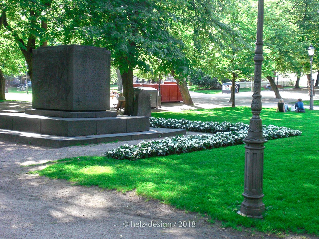 Helsingin valtauksessa kaatuneiden saksalaisten muistomerkki  Denkmal für die 54 gefallenen Deutschen im Bürgerkrieg 1918