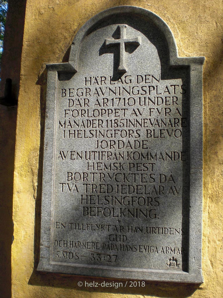 Inschrift am Eingangstor in Schwedisch