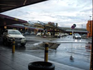 Flughafen Tegel mit tiefen Pfützen
