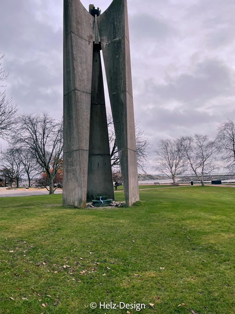 Merenkulkijoiden ja mereen menehtyneiden muistomerkki