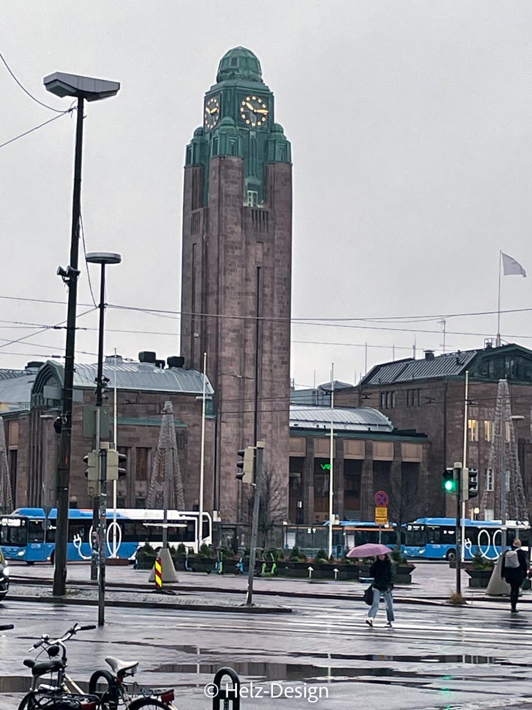 Rautatieasema mit Rautatientorni